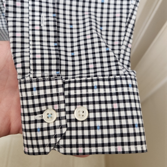 Banana Republic, men's button down shirt, Grant Fit - Picture 5 of 8